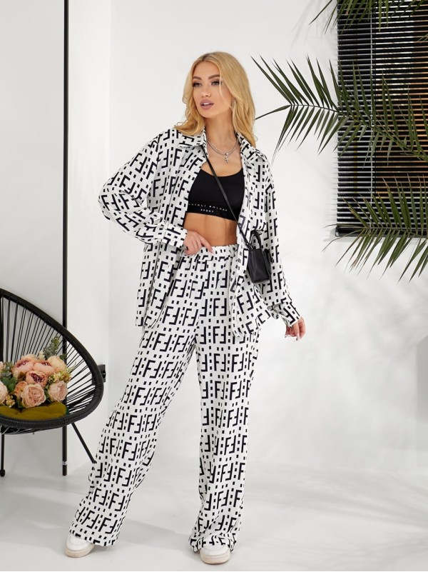 Жіночий легкий прогулянковий костюм бiлого кольору 31753