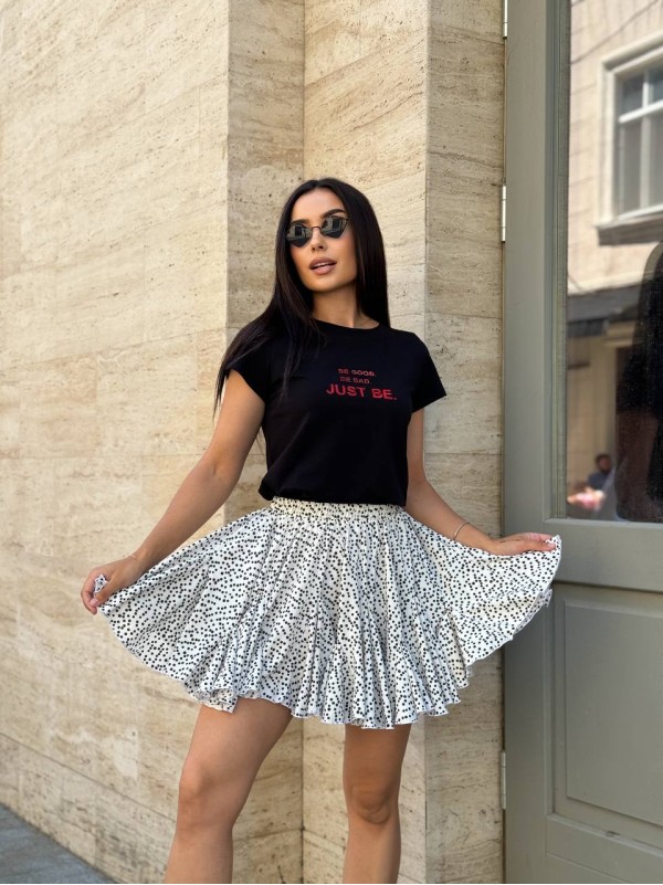 Базова жіноча футболка з написом чорного кольору 31765