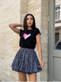 Базова жіноча футболка з принтом чорного кольору 31772