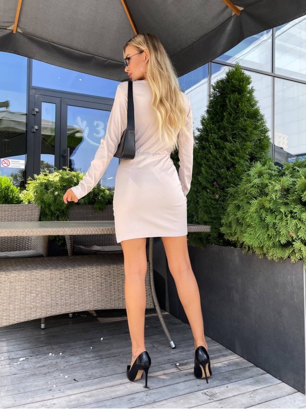 Класична сукня міні зі складками на талії бежевого кольору 31775