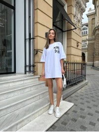 Бавовняна футболка з малюнком бiлого кольору 31781