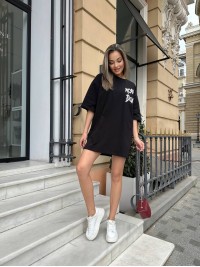 Бавовняна футболка з малюнком чорного кольору 31782