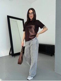 Однотонна базова футболка коричневого кольору 31801