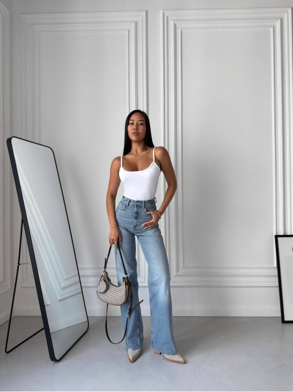 Базовий боді на бретельках білого кольору 31842