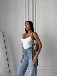 Базовий боді на бретельках білого кольору 31842