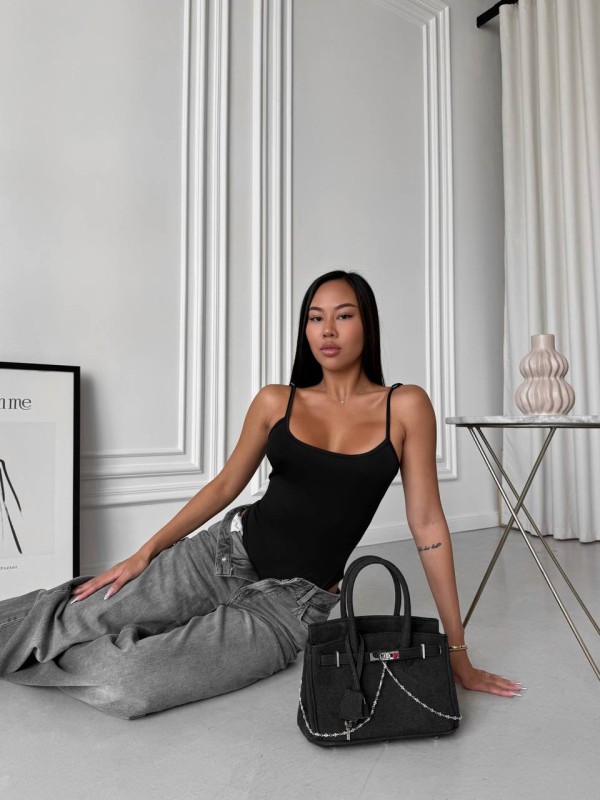 Базовий боді на бретельках чорного кольору 31844