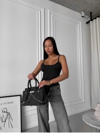 Базовий боді на бретельках чорного кольору 31844