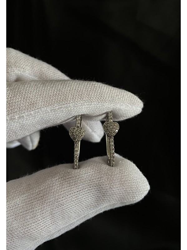 Сережки Серце з камінцями срібного кольору 31904