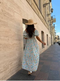 Повітряна сукня міді в квітку з відкритими плечима оливкового кольору 31910