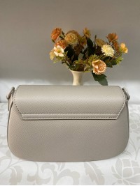 Класична жіноча сумка з еко-шкіри молочного кольору 31928