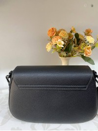 Класична жіноча сумка з еко-шкіри чорного кольору 31931