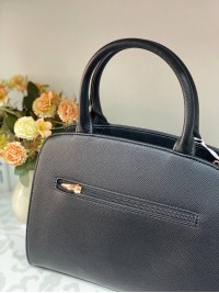 Ділова жіноча сумка із еко-шкіри чорного кольору 31941