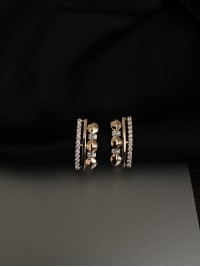 Сережки з маленькими камінчиками англійський замок золотого кольору. 31965