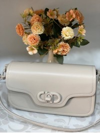 Жіноча сумка крос-боді із еко-шкіри молочного кольору 31989