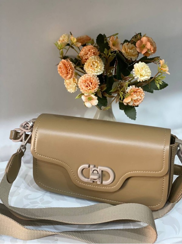 Жіноча сумка крос-боді із еко-шкіри кавового кольору 31992