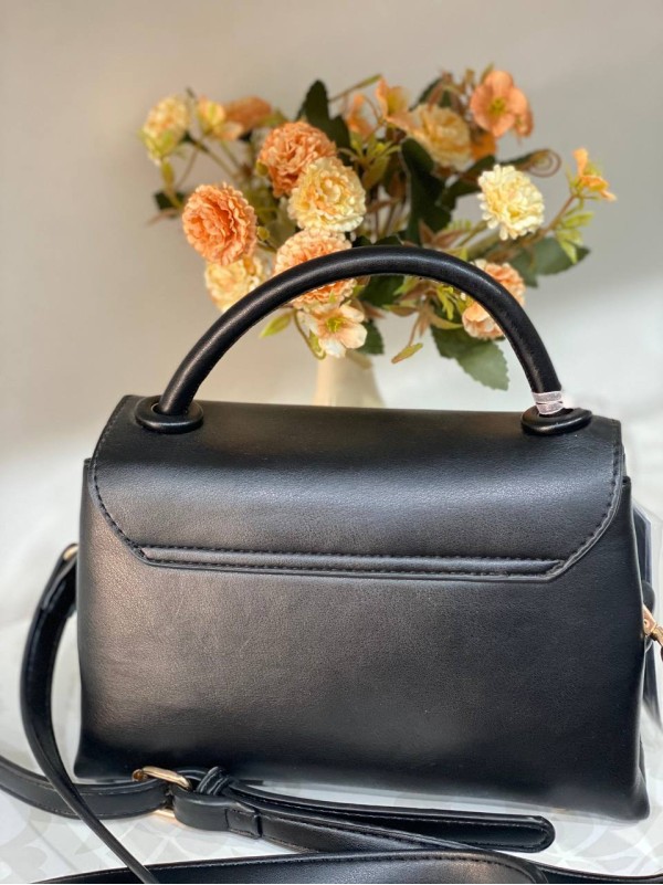Класична маленька жіноча сумка із еко-шкіри чорного кольору 31995