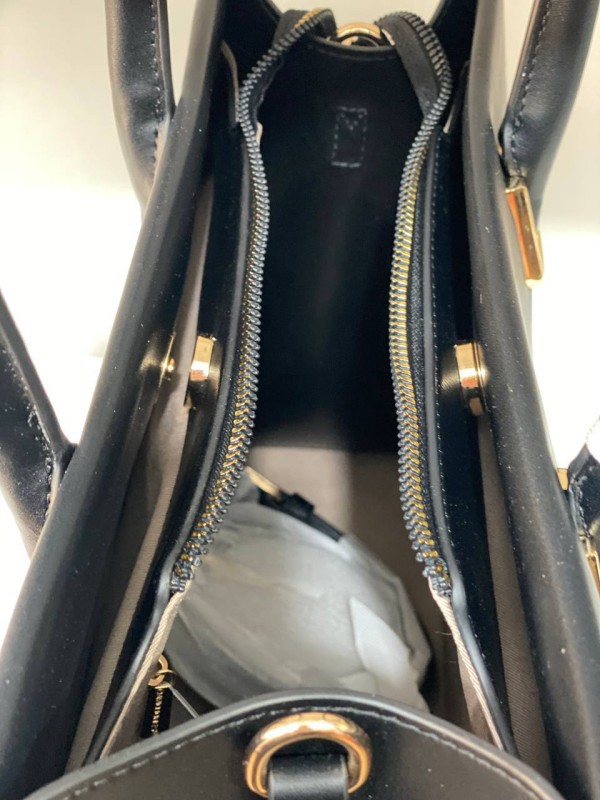 Ділова жіноча сумка із еко-шкіри чорного кольору 31997