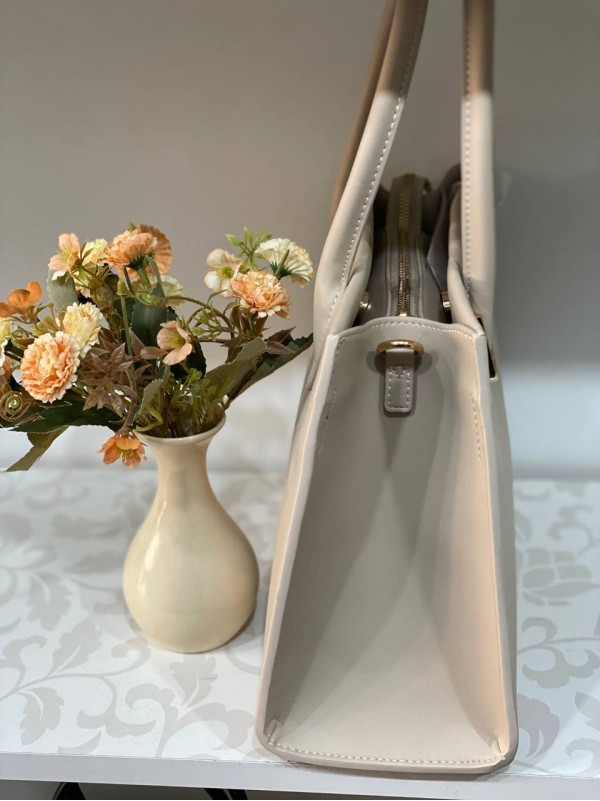 Ділова жіноча сумка із еко-шкіри бежевого кольору 31998