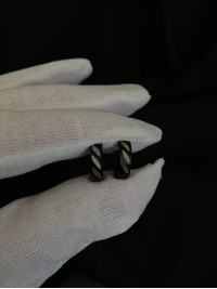 Сережки "Пелюстки" застібка - кільце чорного кольору 32011