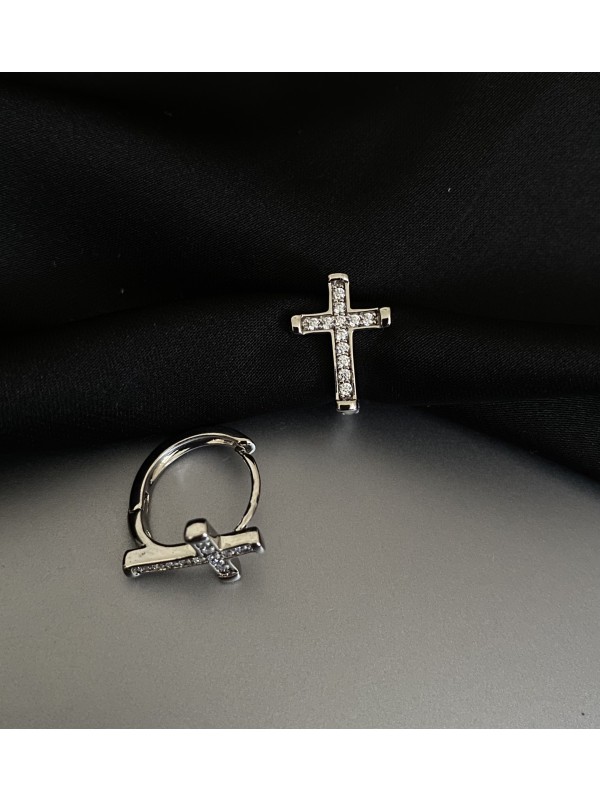 Сережки Хрестики англійський замок срібного кольору 32020