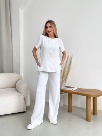 Жіночий прогулянковий костюм молочного кольору 32024