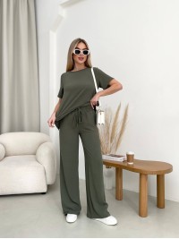 Жіночий прогулянковий костюм кольору хакі 32026