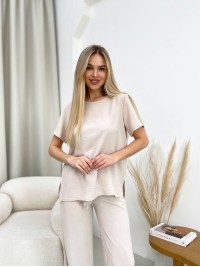 Жіночий прогулянковий костюм бежевого кольору 32027