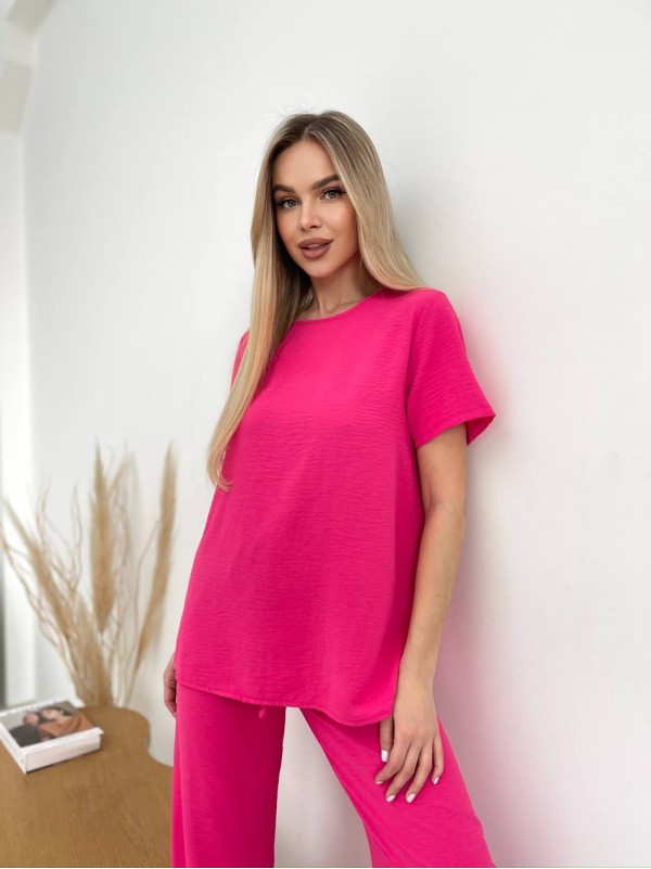 Жіночий прогулянковий костюм малинового кольору 32028