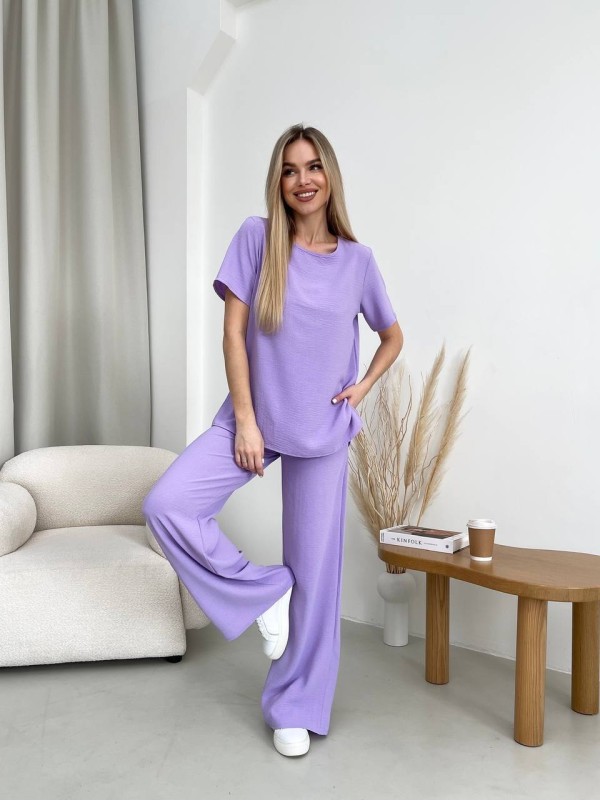 Жіночий прогулянковий костюм лавандового кольору 32029