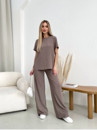 Жіночий прогулянковий костюм кавового кольору 32030