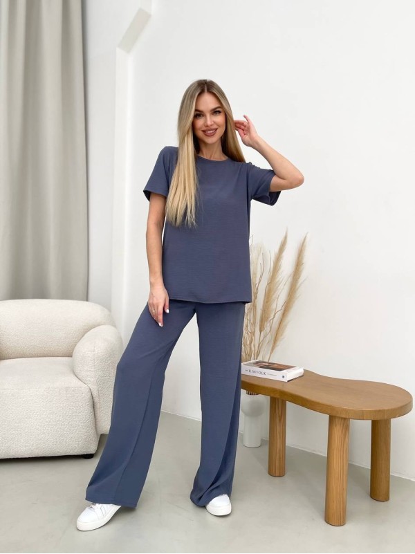 Жіночий прогулянковий костюм сiрого кольору 32032