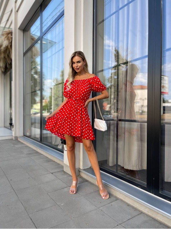 Легка сукня мінi з поясом в горох червоного кольору 32051