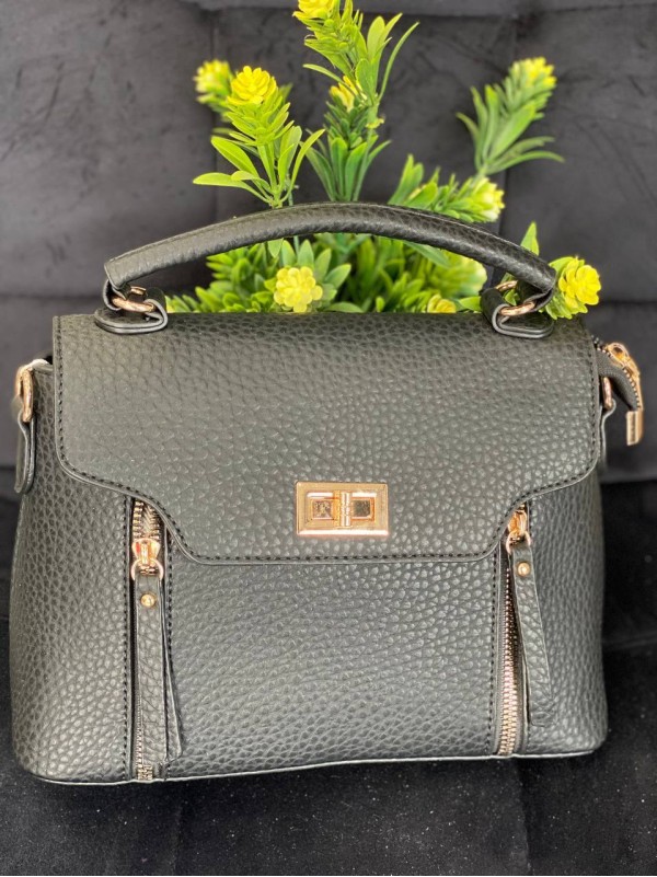 Жіноча сумка-портфель з пористої еко-шкіри чорного кольору 32066