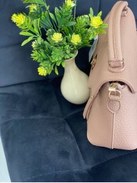 Жіноча сумка-портфель з пористої еко-шкіри пудрового кольору 32067