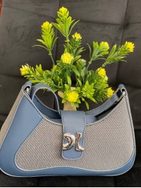 Маленька жіноча сумка-багет із еко-шкіри синього кольору 32079