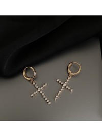 Сережки хрестики з камінцями круглий замок золотого кольору 32119