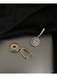 Сережки вкриті камінцями англійський замок золотого кольору 32122