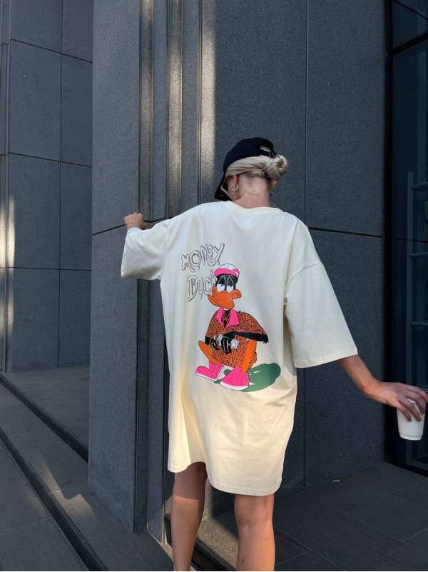 Легка сукня-футболка з малюнком бежевого кольору 32126