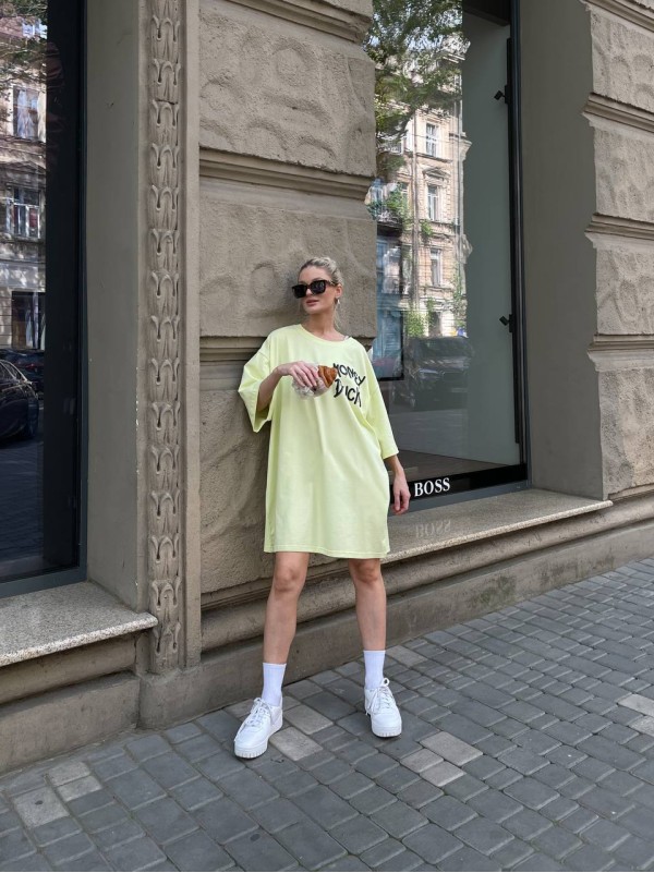 Легка сукня-футболка з малюнком жовтого кольору 32128