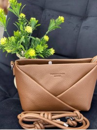 Жіноча сумка з пористої еко-шкіри кавового кольору 32151