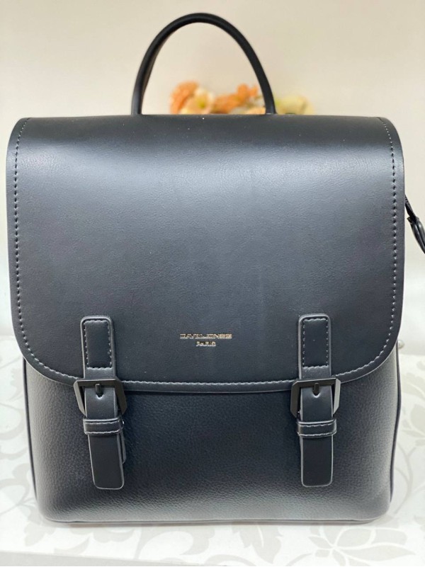 Жіночий брутальний рюкзак із еко-шкіри чорного кольору 32155