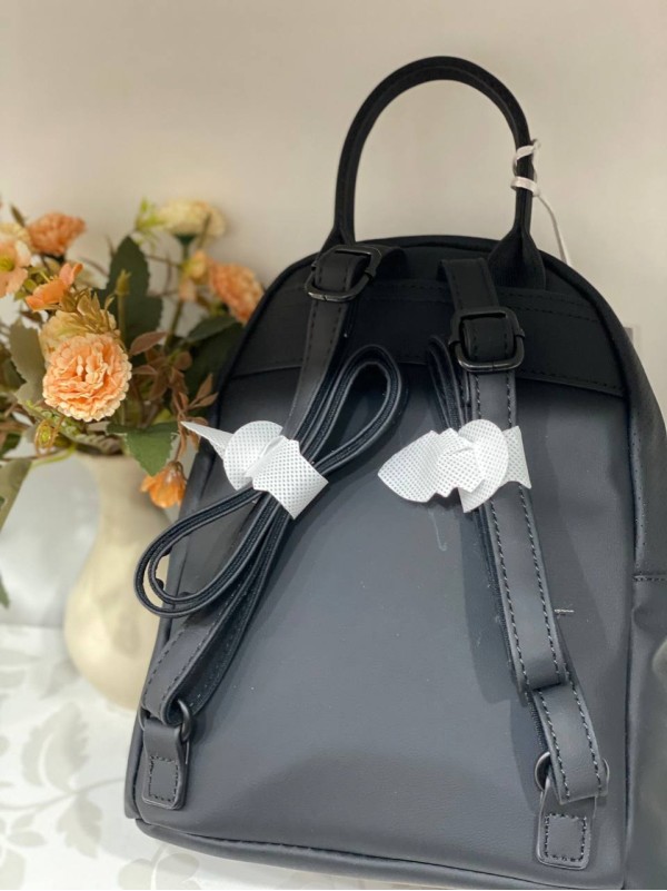 Жіночий базовий рюкзак із еко-шкіри чорного кольору 32156