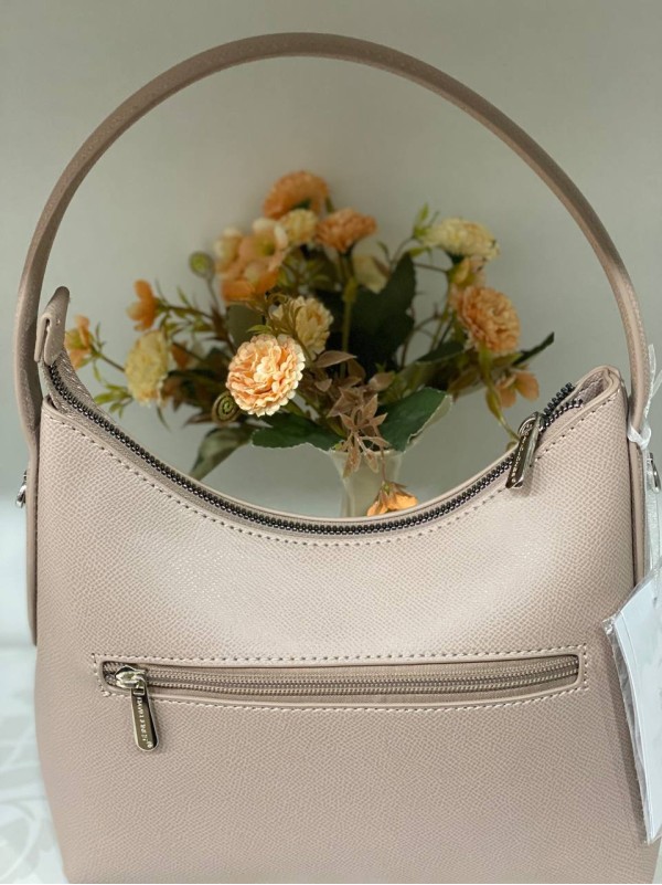 Жіноча сумка на плече iз еко-шкіри бежевого кольору 32167