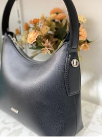 Жіноча сумка на плече iз еко-шкіри чорного кольору 32169