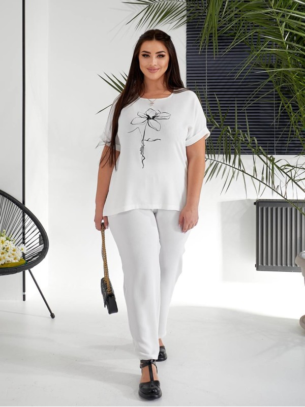 Жiночiй прогулянковий костюм молочного кольору 32186