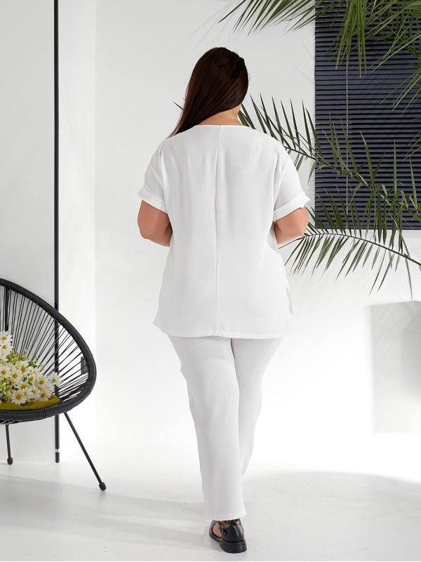 Жiночiй прогулянковий костюм молочного кольору 32186