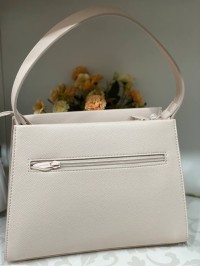 Жіноча класична сумка з еко-шкіри молочного кольору 32191