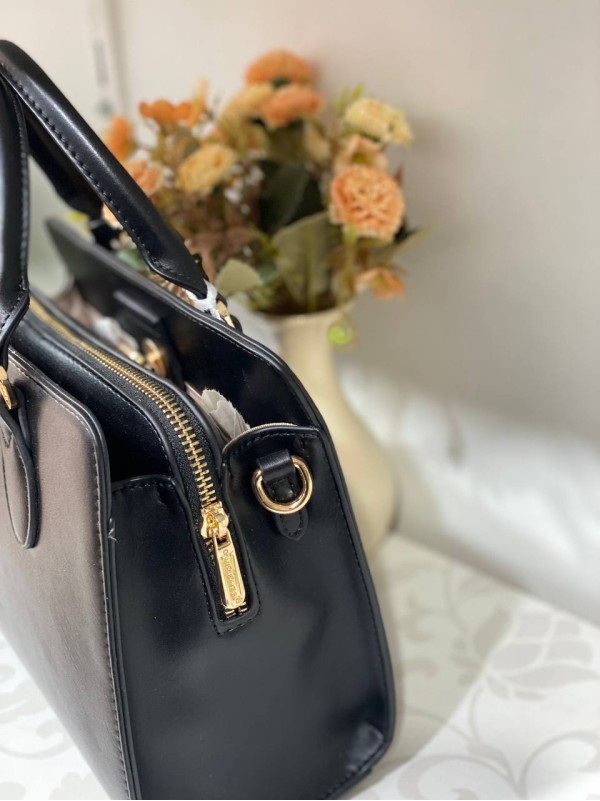 Жіноча базова сумка для роботи з еко-шкіри чорного кольору 32194