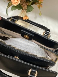 Жіноча базова сумка для роботи з еко-шкіри чорного кольору 32194