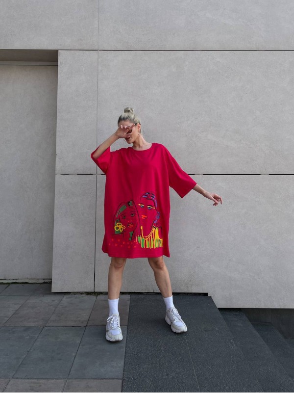 Бавовняна сукня-футболка з малюнком червоного кольору 32215